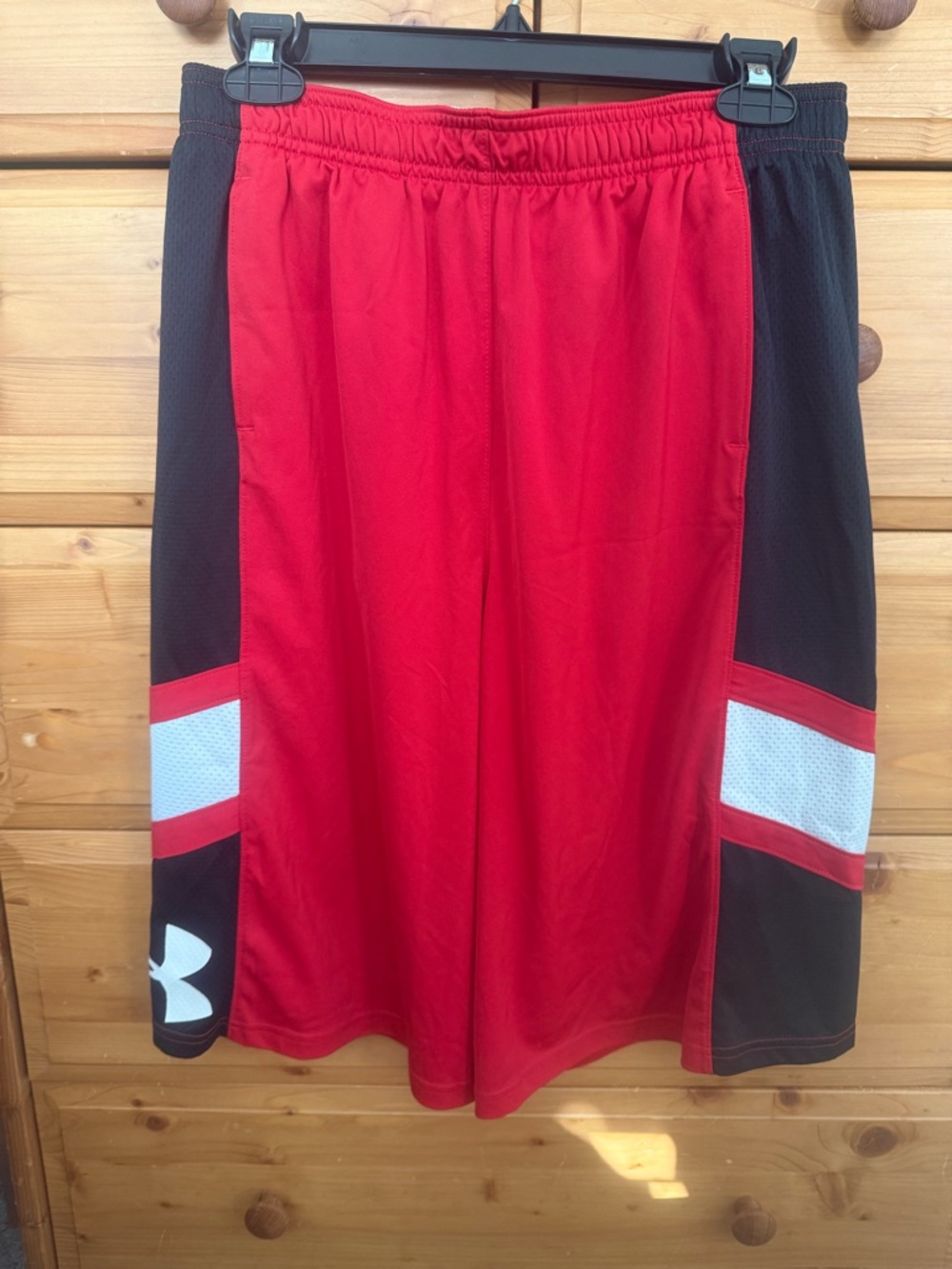 Boys XL Under Armour Red, Black & White Basketball Shorts with Black Drawstring